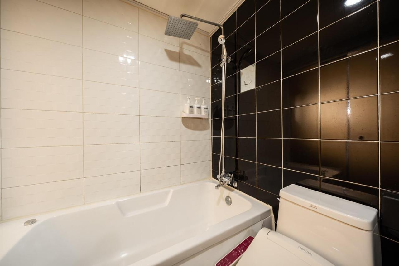 Guri Lexy Hotel Luaran gambar