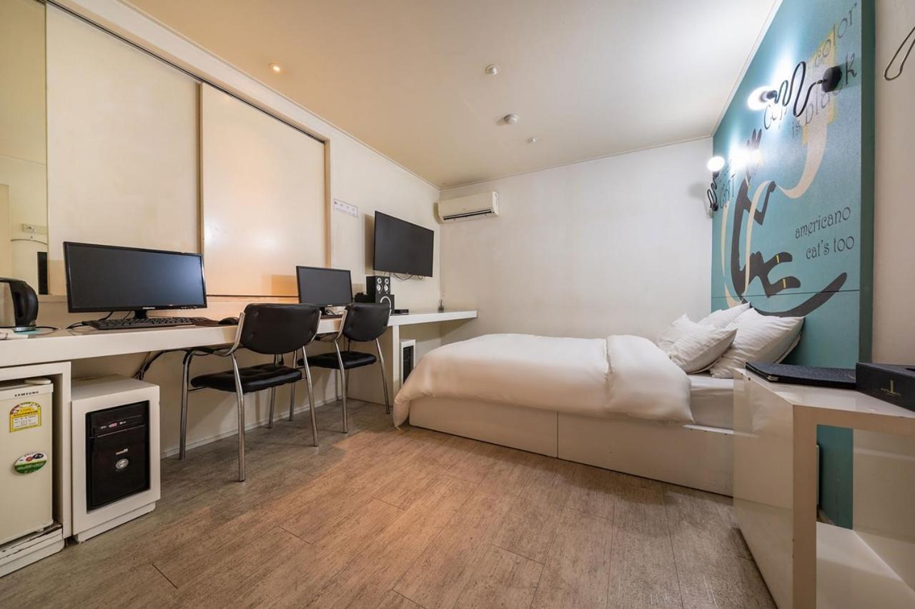 Guri Lexy Hotel Luaran gambar