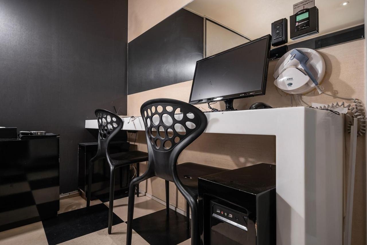 Guri Lexy Hotel Luaran gambar