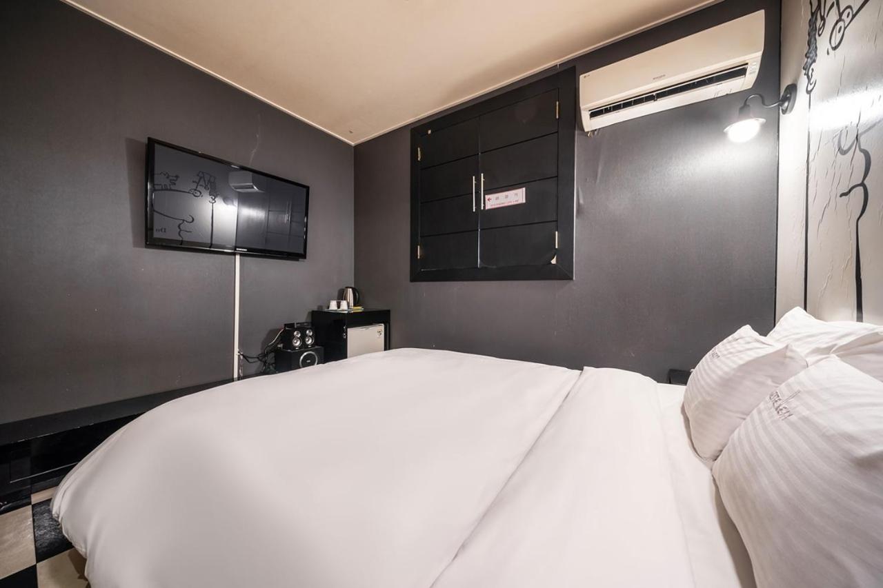 Guri Lexy Hotel Luaran gambar